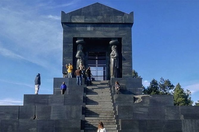 Belgrade City Tour and Avala Mountain - Why this private Belgrade route works well