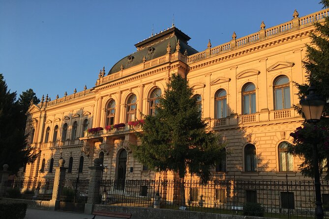 Belgrade City Walk, Gathering and Sightseeing - Republic Square, Belgrade’s natural meeting point
