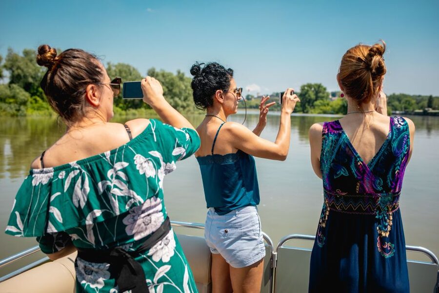Belgrade: Sightseeing Boat Cruise with Drinks - The best time, weather, and comfort tips