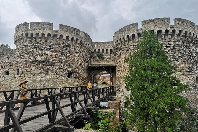 Belgrade Sightseeing Half-Day Trip Old and New Belgrade - Pobednik and the Upper Town’s military symbols
