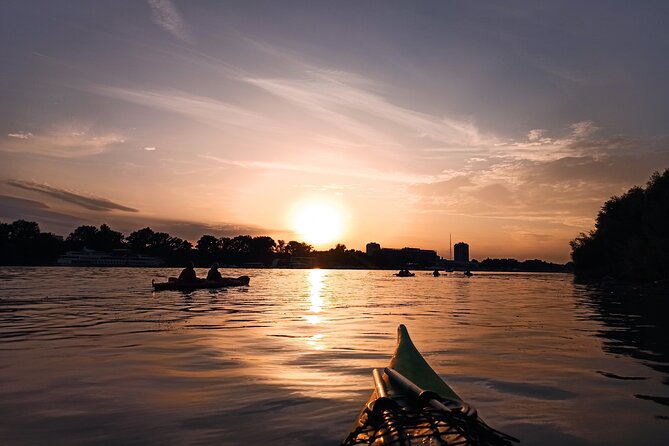 Belgrade sunset kayak tour - Paddling the Danube at sunset