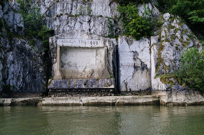 Iron Gate NP Tour with 1-hour speedboat ride + 2 viewpoints - The Iron Gate Gorge by speedboat