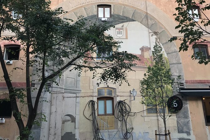 Private Belgrade Street Art and Adventures Walking Tour - Street Gallery in a hidden passage