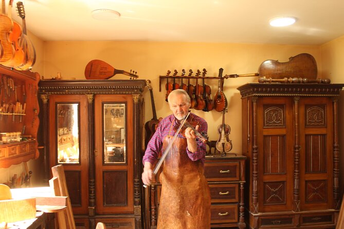 Private Day Trip/Transfer Tour from Belgrade to Timisoara - Watching Jan Nemeček make violins
